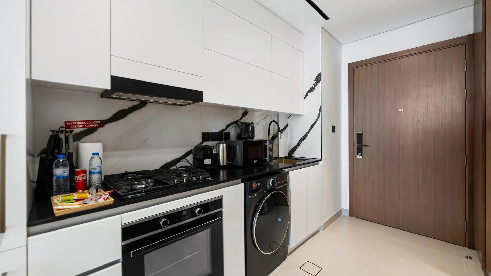 Modern Studio Private Jacuzzi Canal View Dubai 0*,
