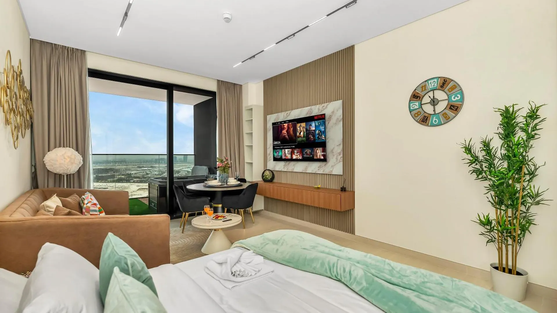 Modern Studio Private Jacuzzi Canal View Dubai United Arab Emirates
